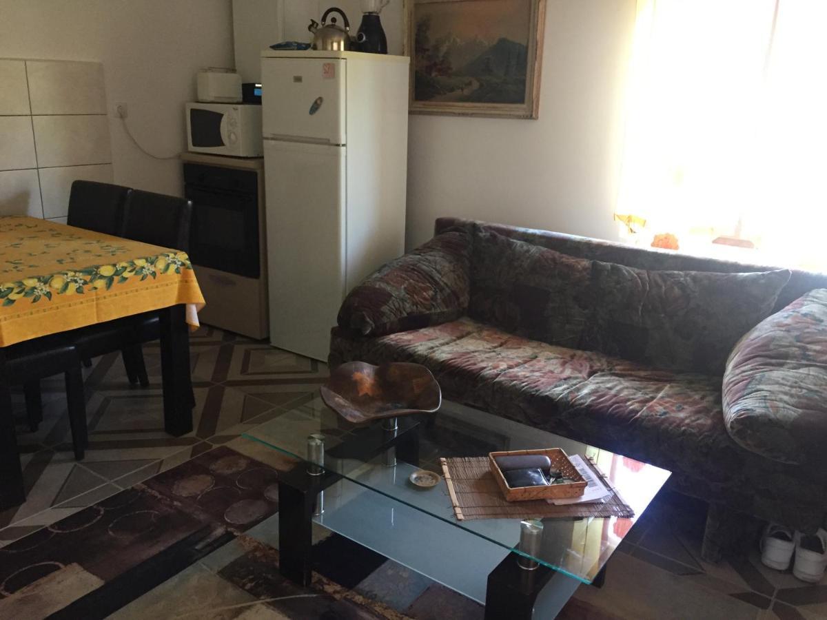 Villa Casa Rustica Cu Terasa à Mediaş Extérieur photo